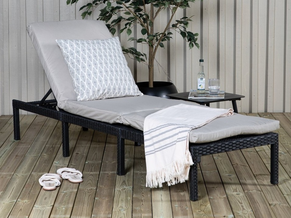 Lamamistool Dallas 904 (Must + Hall)