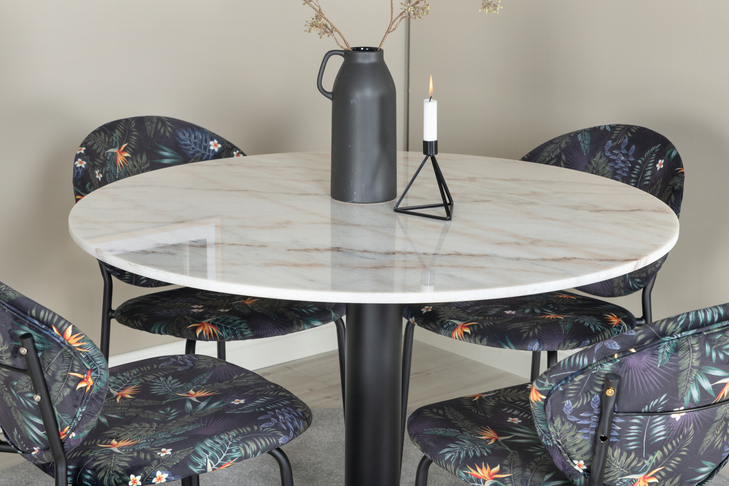 Söögitoakomplekt Dallas 1298 (Lilleline muster + Must)