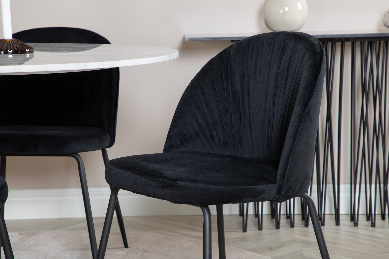 Söögitoakomplekt Dallas 1303 (Must)