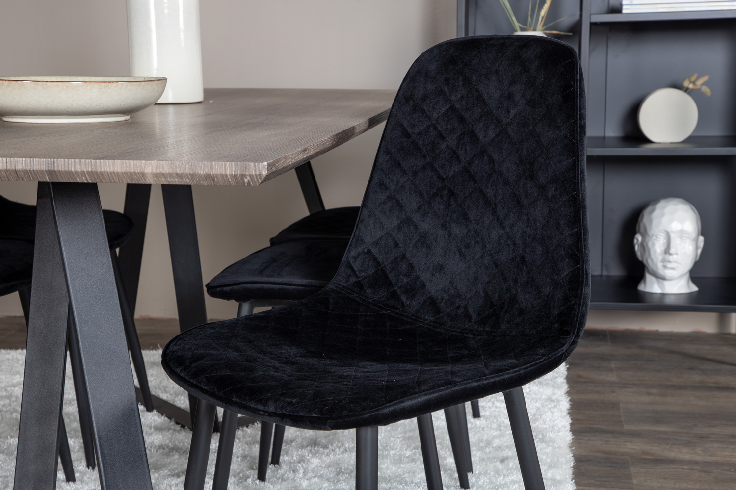 Söögitoakomplekt Dallas 1357 (Must)