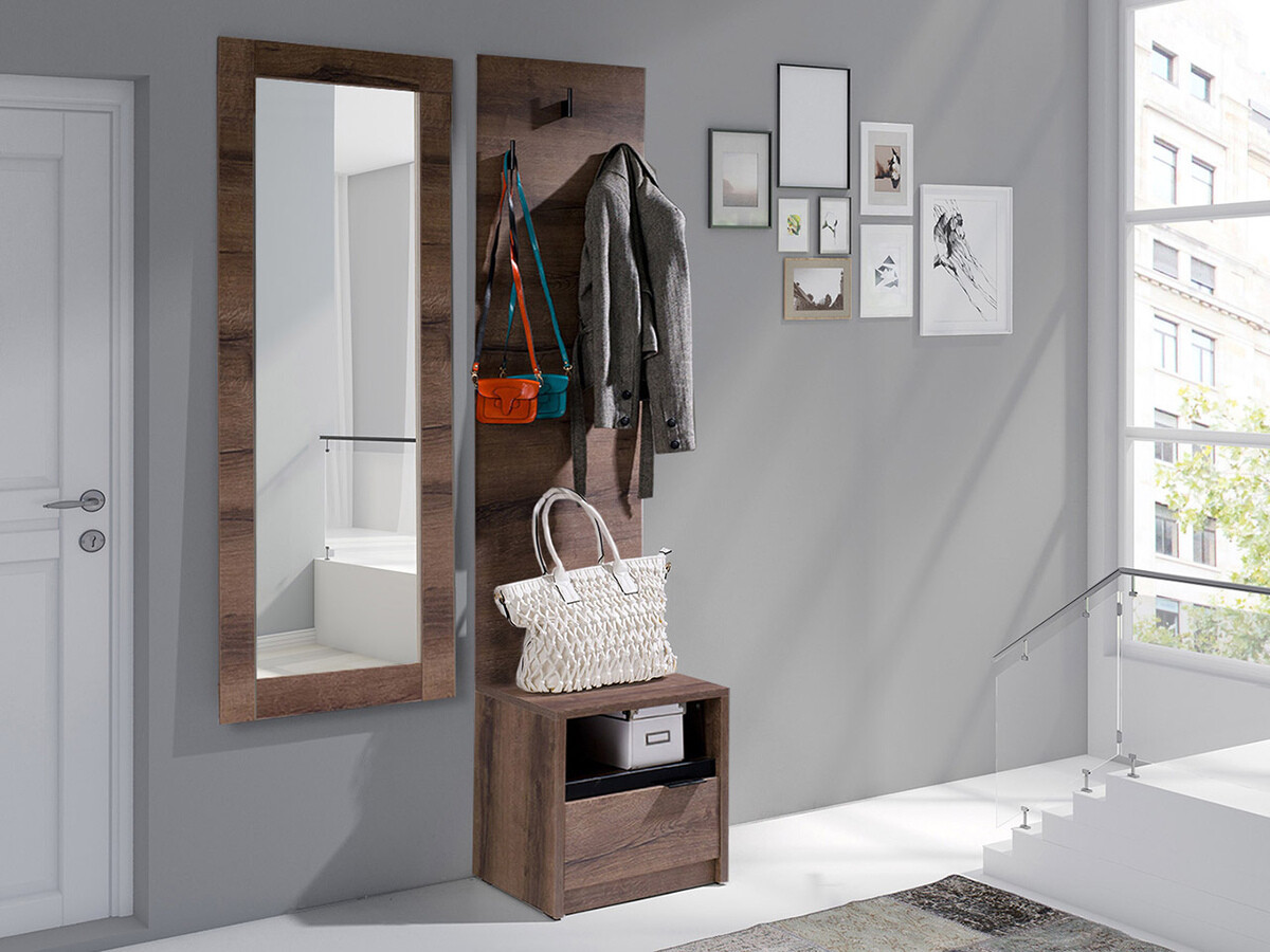 Peegel Fivelbo 104 (Monastery tamm)