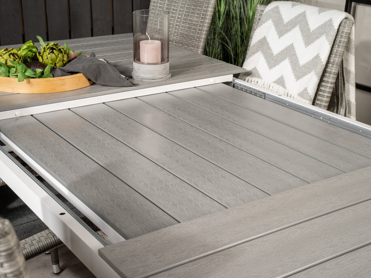 Laua ja toolide komplekt Dallas 2408 (Hall + Tumehall)