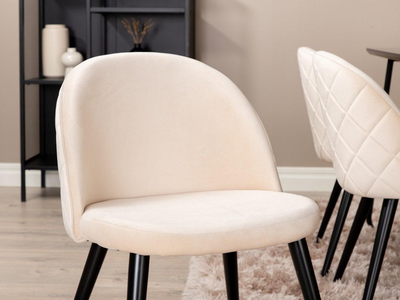 Söögitoakomplekt Dallas 2723 (Beež + Must)