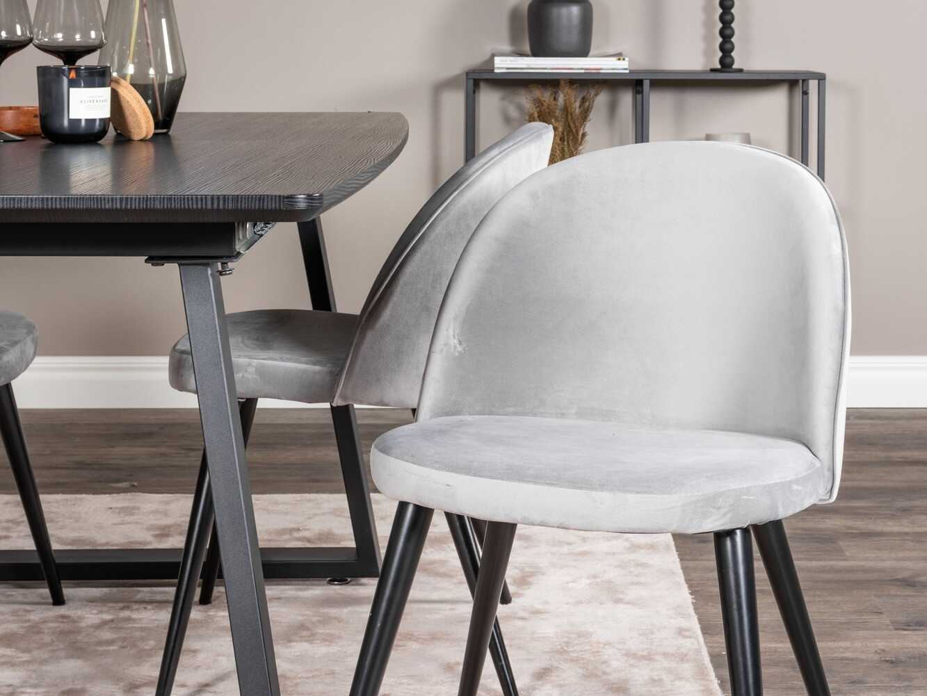 Söögitoakomplekt Dallas 1609 (Hall + Must)