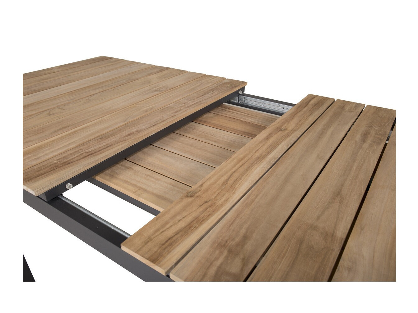 Aialaud Dallas 2844 (Must + Pruun)