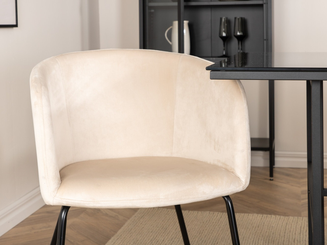 Söögitoakomplekt Dallas 2639 (Beež + Must)