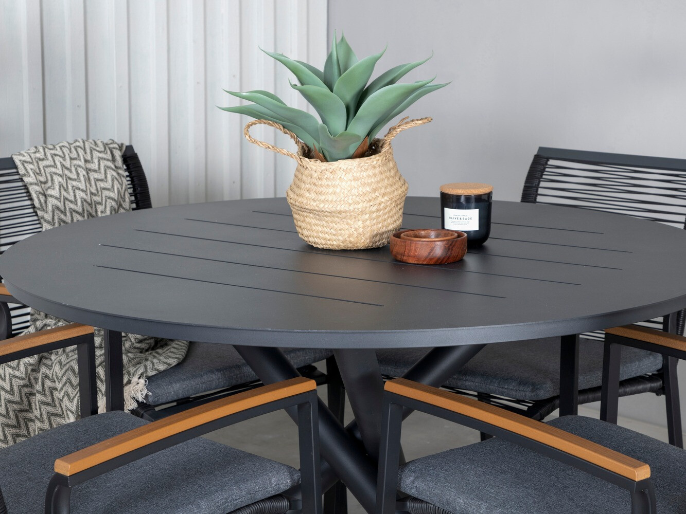 Laua ja toolide komplekt Dallas 1055