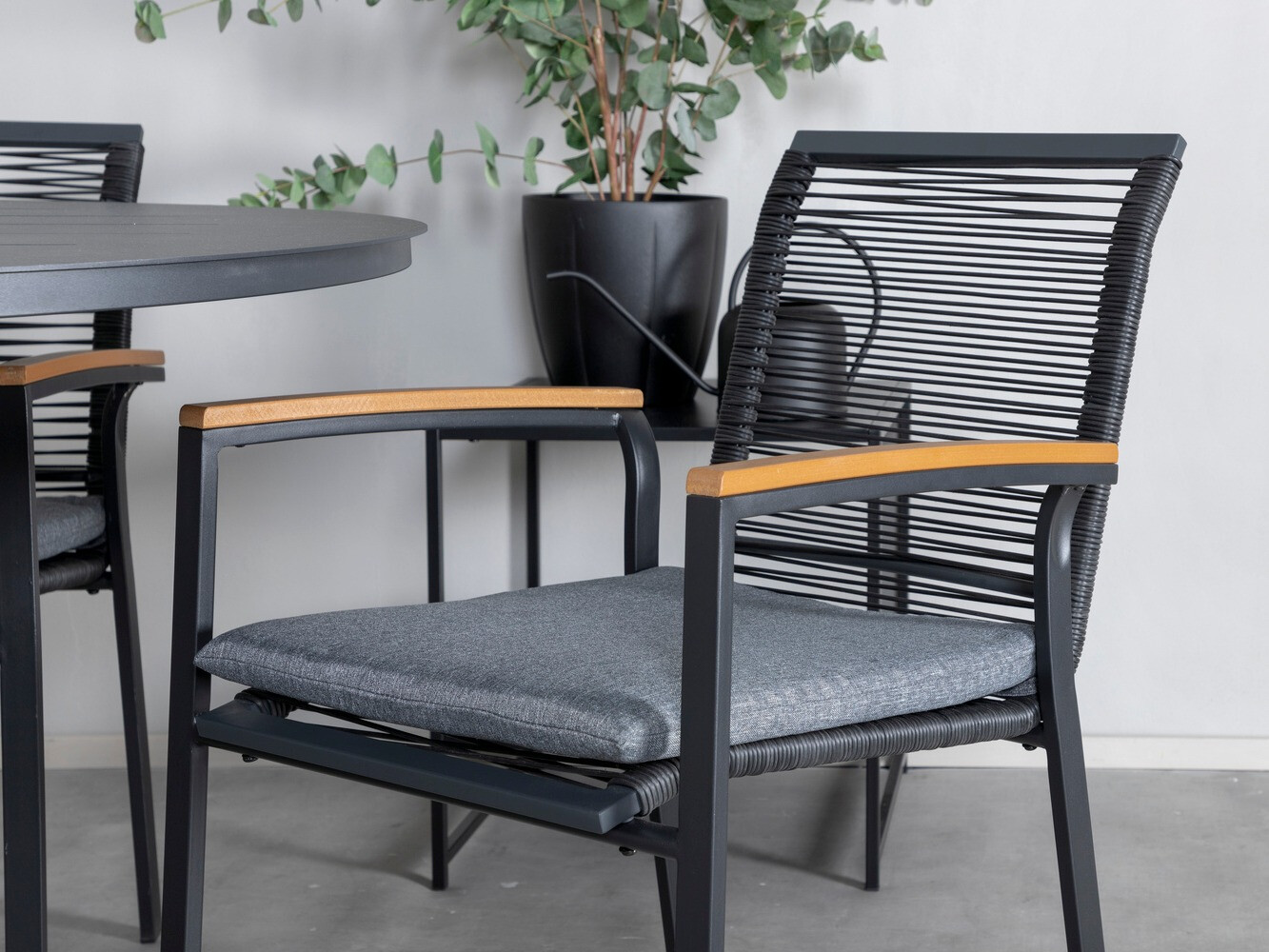 Laua ja toolide komplekt Dallas 1055