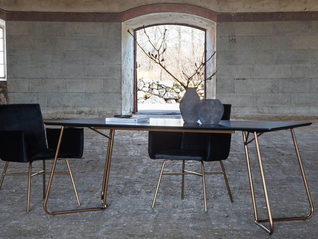 Laud Dallas 1721 (Must + Vask)