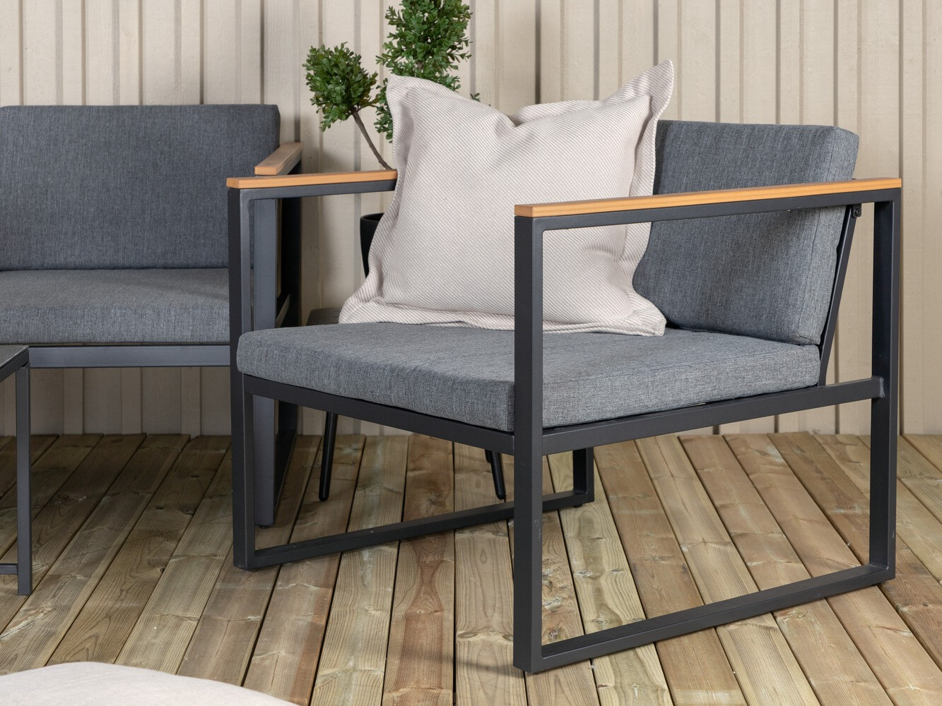 Aiamööblikomplekt Dallas 560