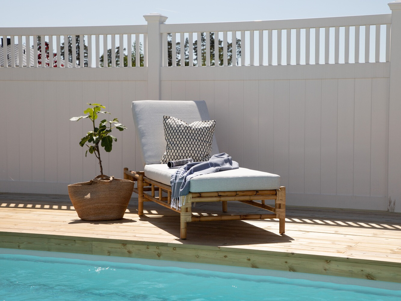 Lamamistool Mernolu 103