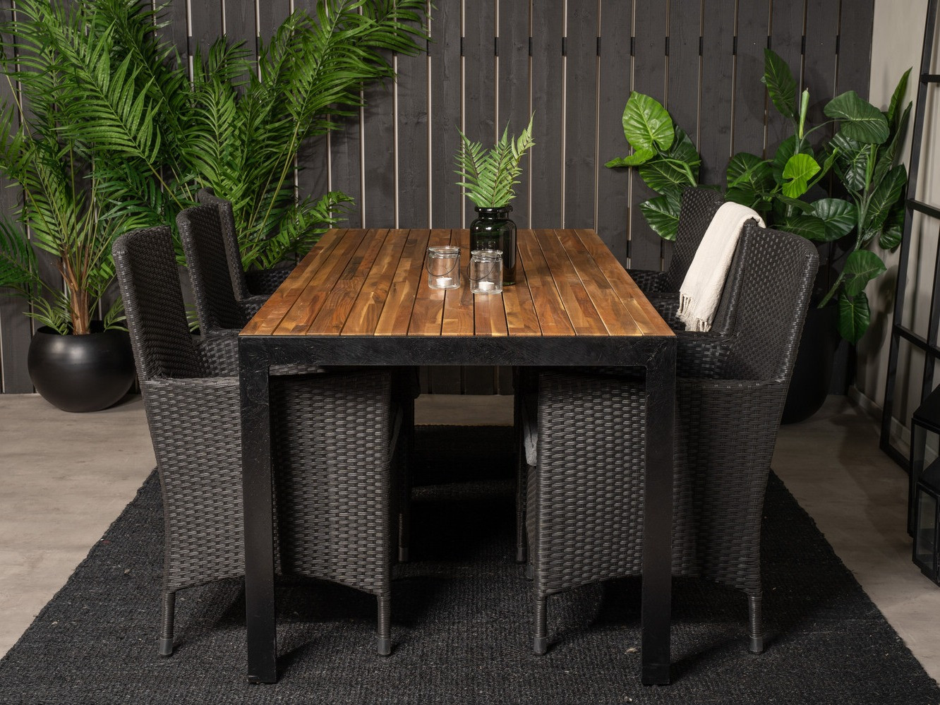 Laua ja toolide komplekt Dallas 2971