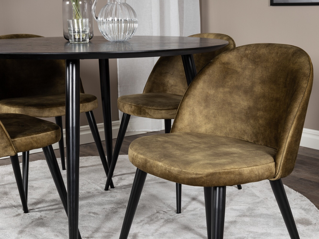 Söögitoakomplekt Dallas 1559 (Tolmune roheline + Must)