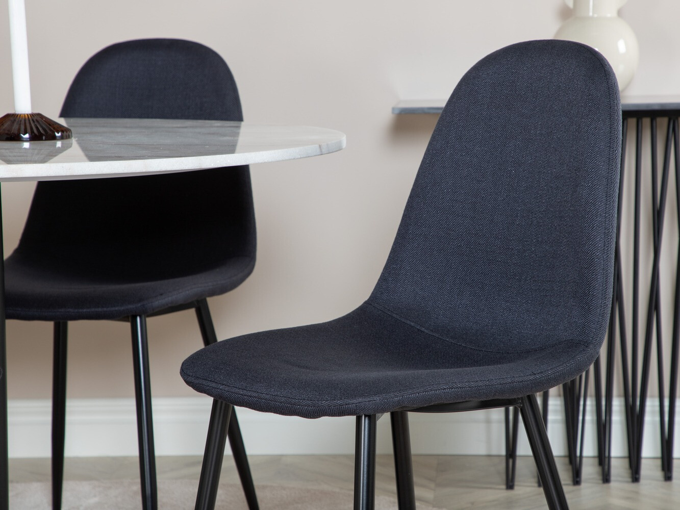 Söögitoakomplekt Dallas 1613 (Must)