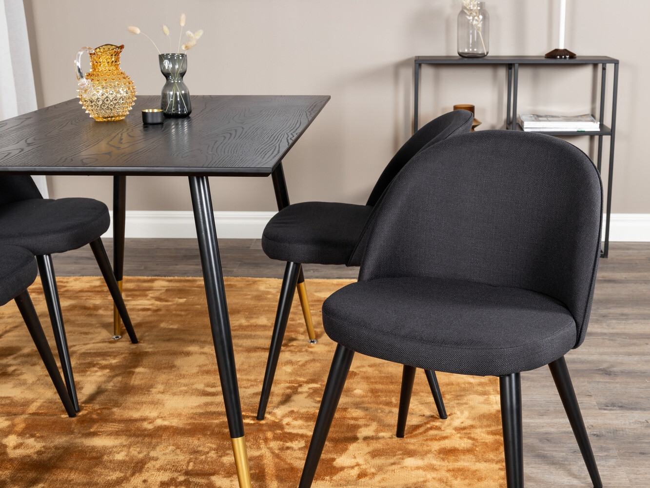 Söögitoakomplekt Dallas 1692 (Must)