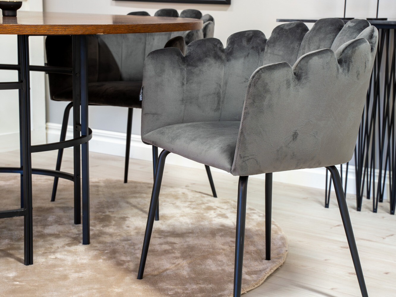 Söögitoakomplekt Dallas 310 (Hall + Must)