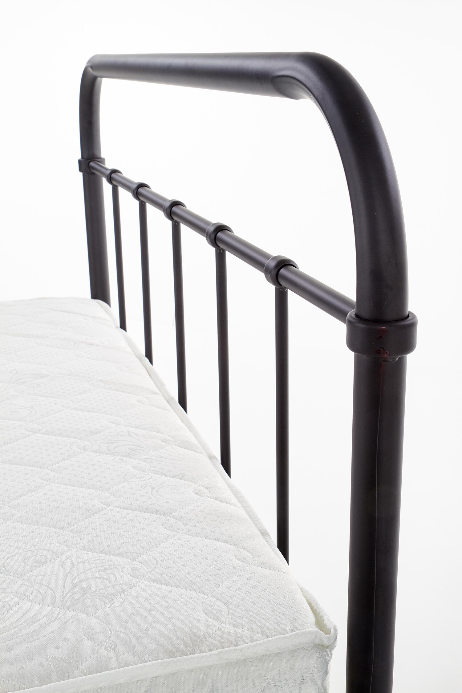 Voodi Houston 311 (Must)