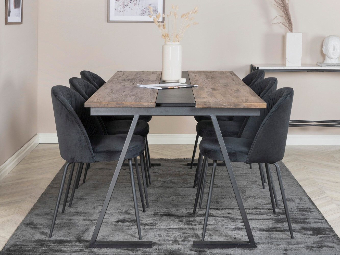 Söögitoakomplekt Dallas 1943