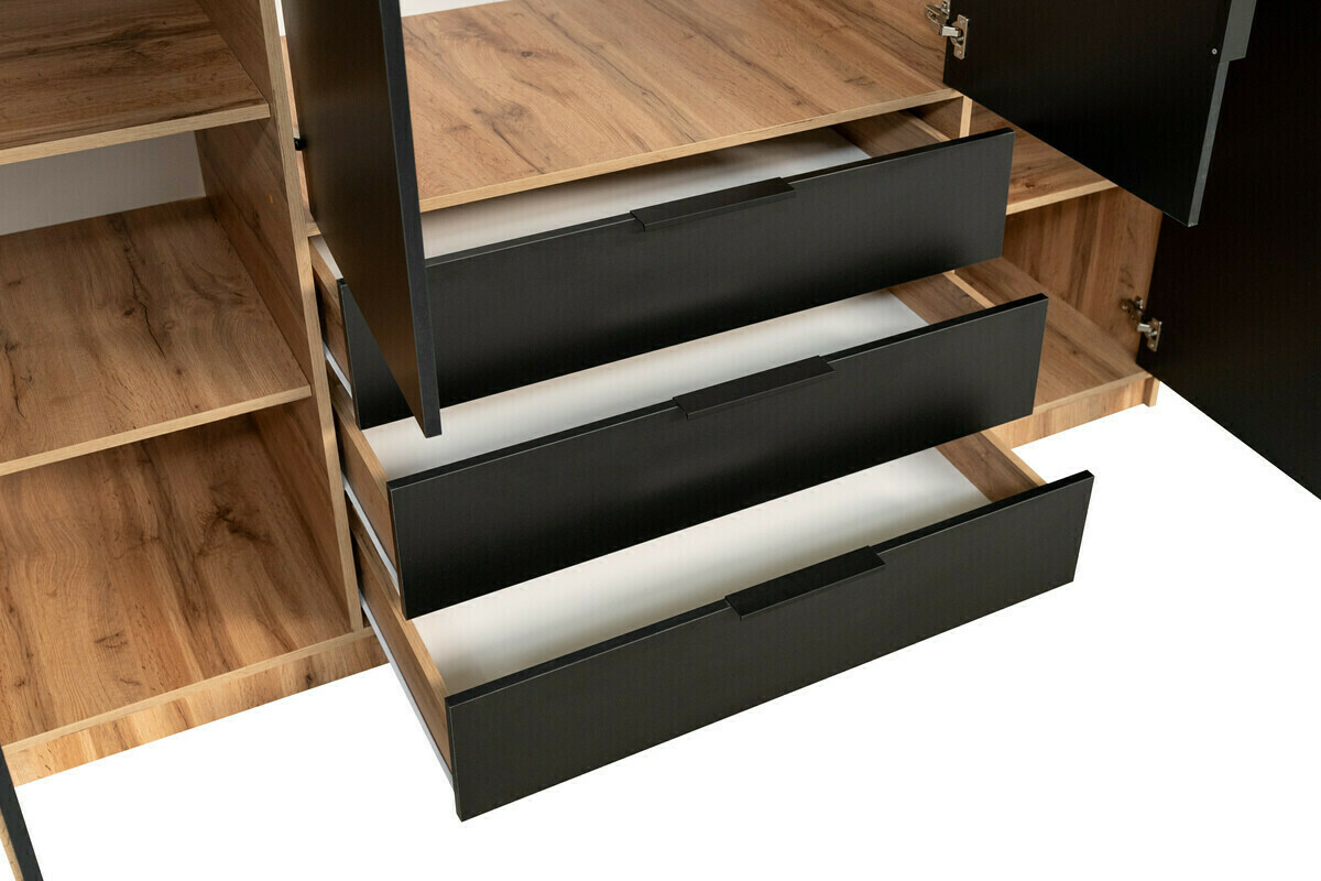 Riidekapp Enolevo 114 (Wotani tamm)