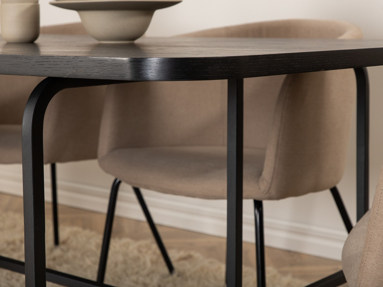 Söögitoakomplekt Dallas 2794 (Beež + Must)