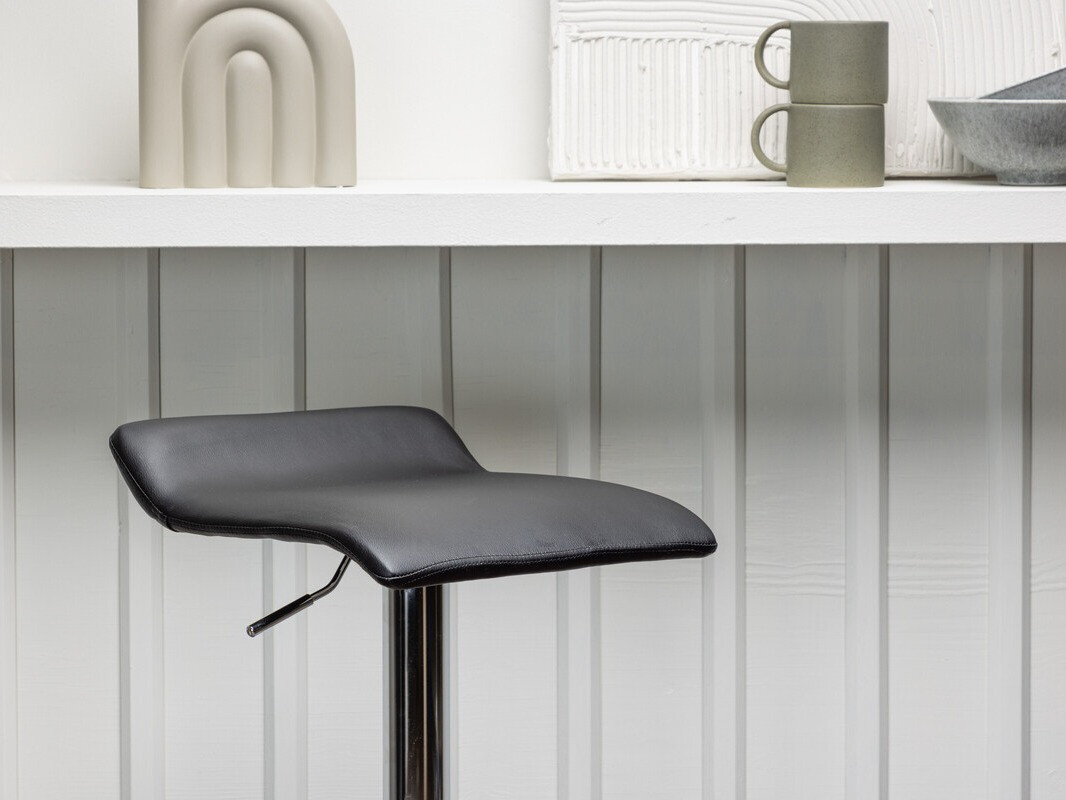 Baaritool Dallas 3884