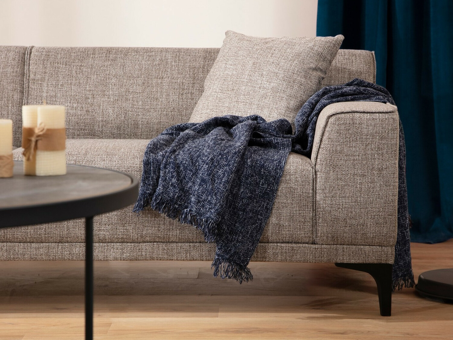 Diivan Altadena 134 (Helepruun)