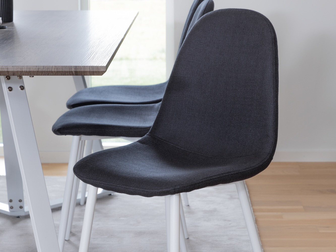 Söögitoakomplekt Dallas 1804 (Valge + Must)