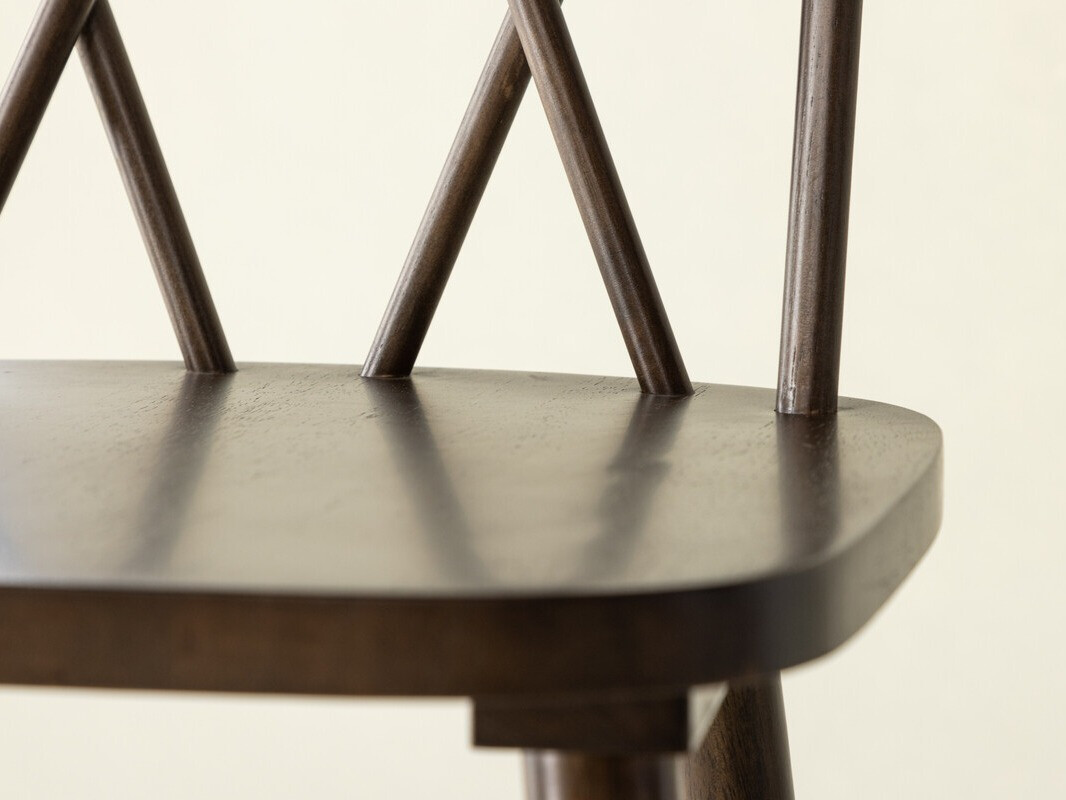 Baaritool Dallas 4202 (Pruun)