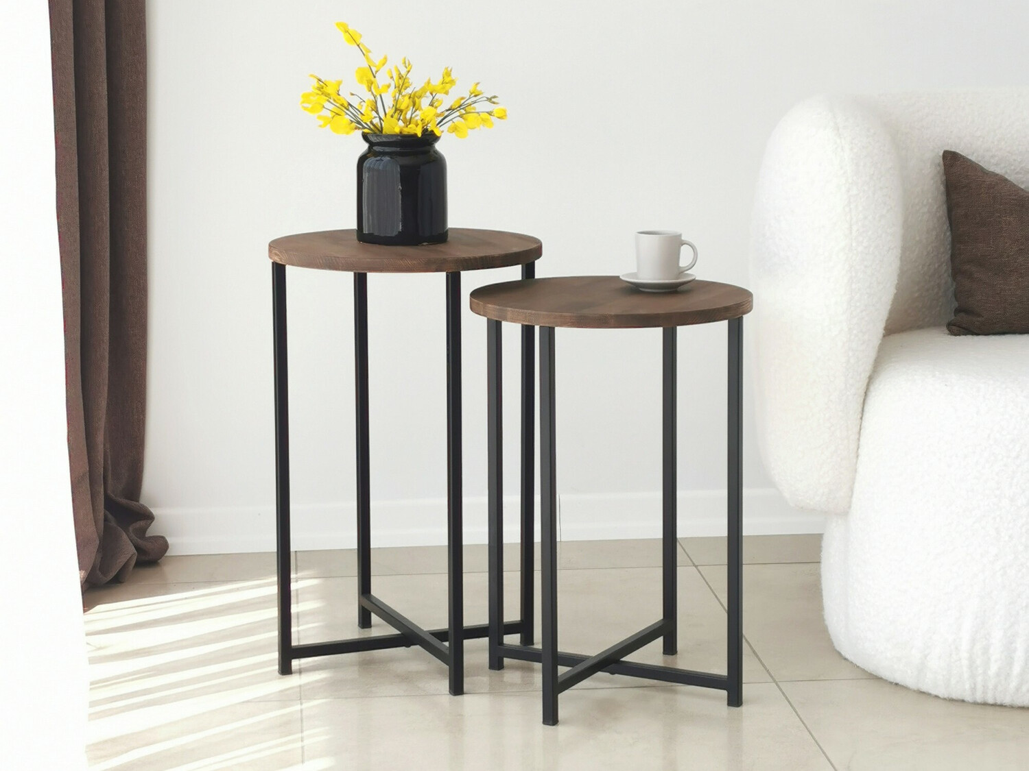 Kõrvallaudade komplekt Kailua 1625 (Must + Pähkel)