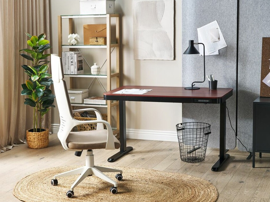 Reguleeritava kõrgusega töölaud Berwyn 224 (Must + Tume puit)