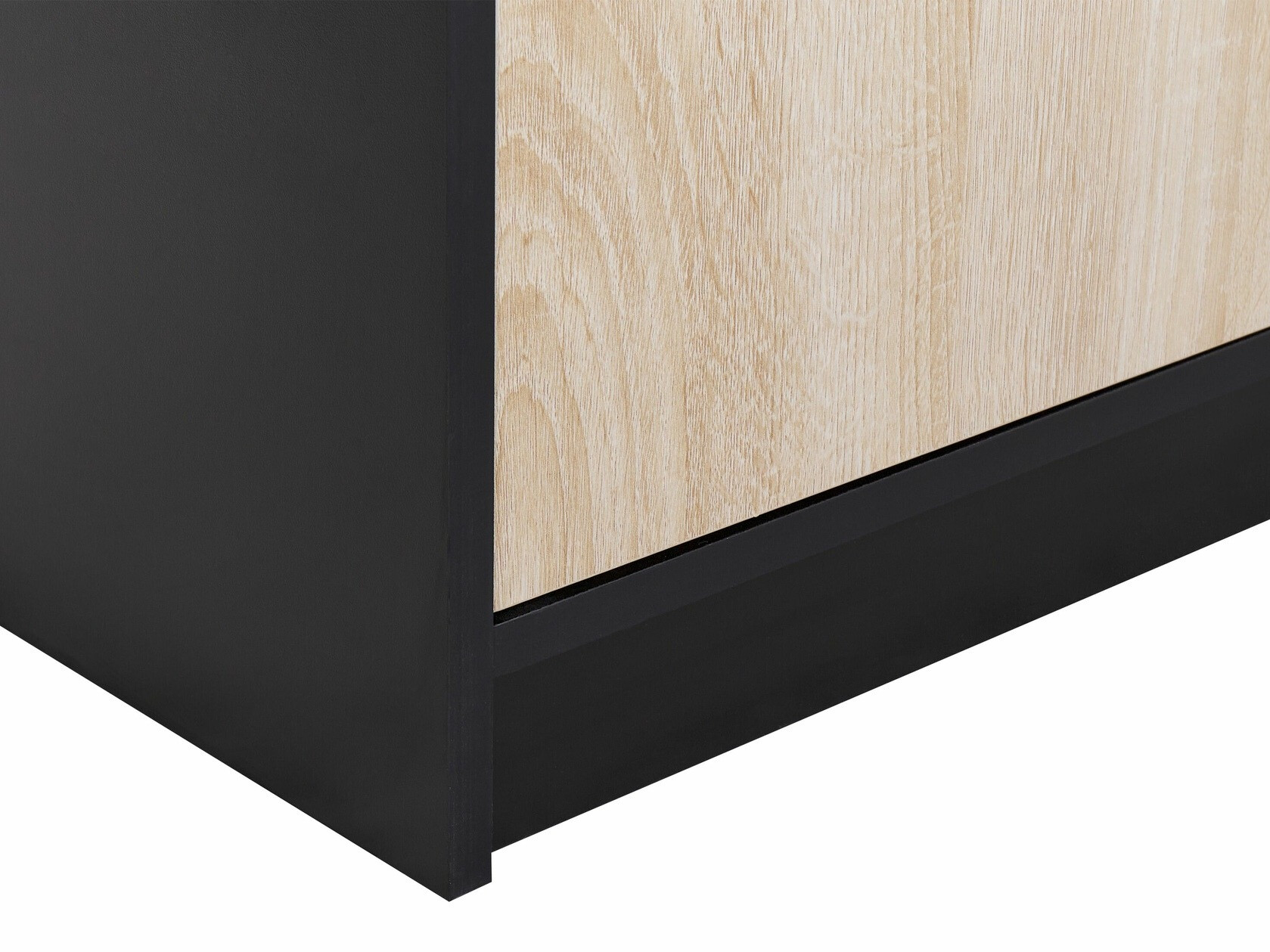 Kapp Berwyn 1512 (Must + Helepruun)