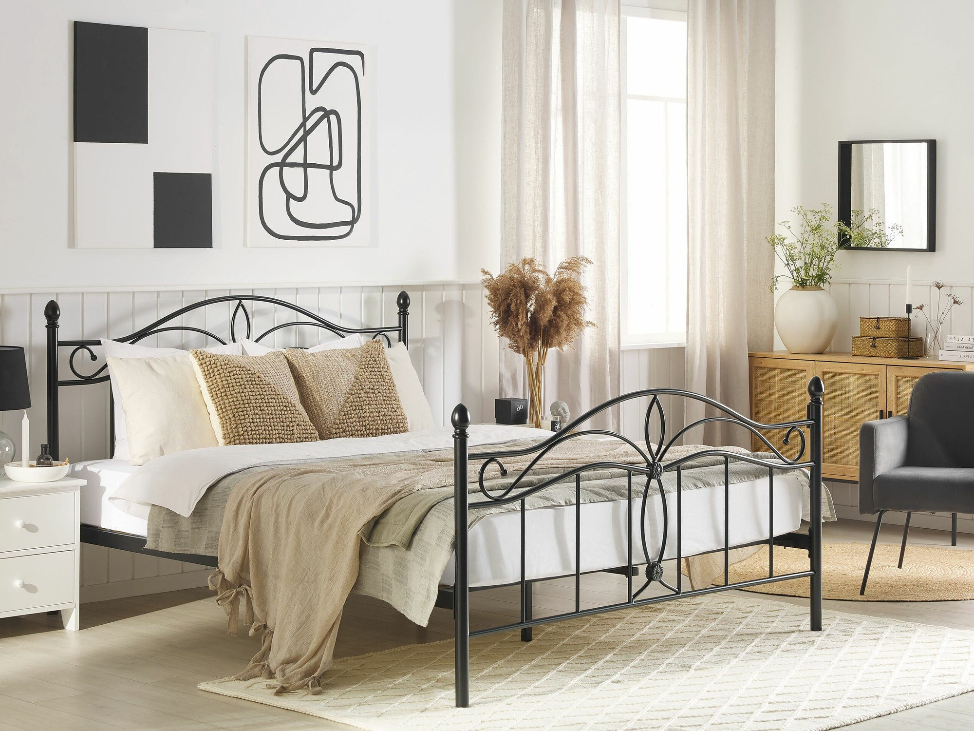 Voodi Berwyn 441 (Must)