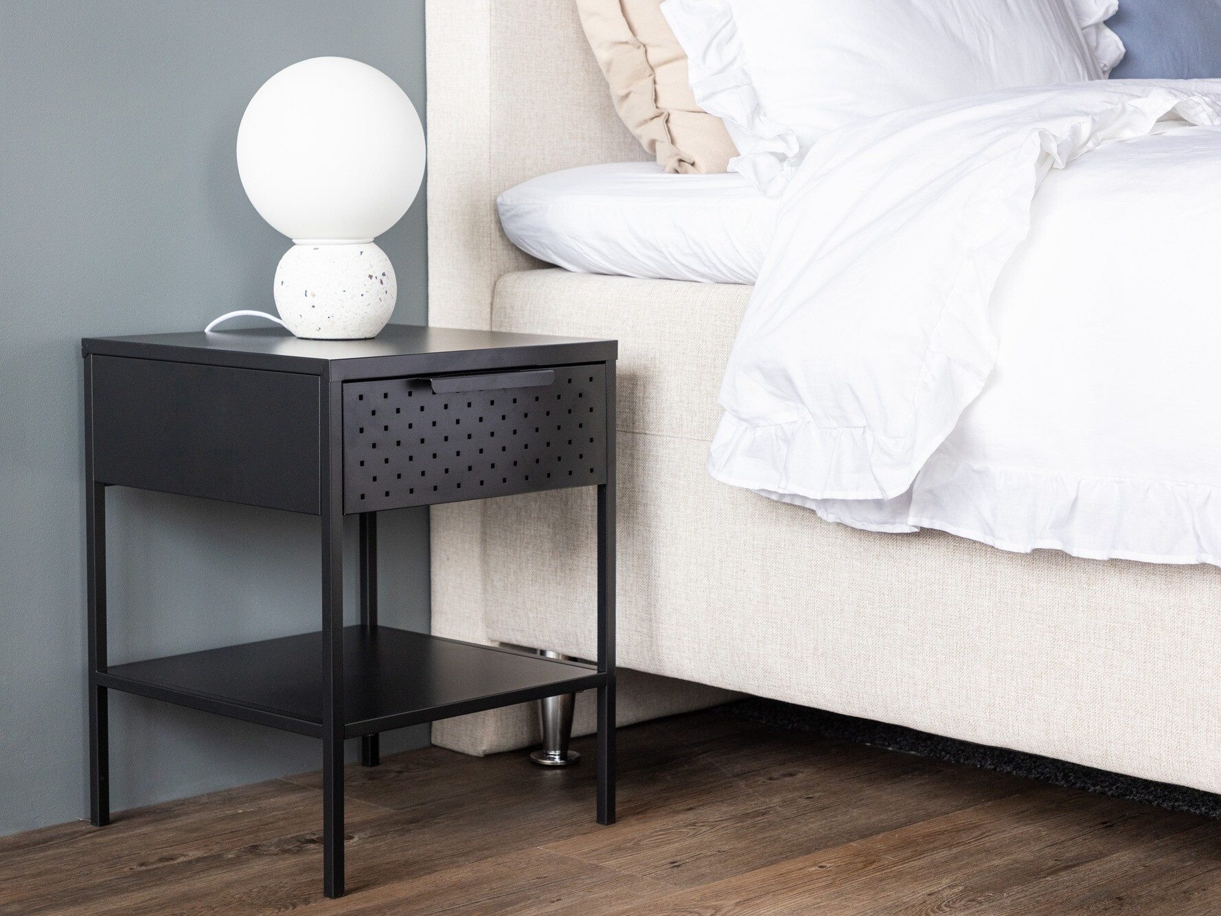 Öökapp Dallas 4299 (Must)