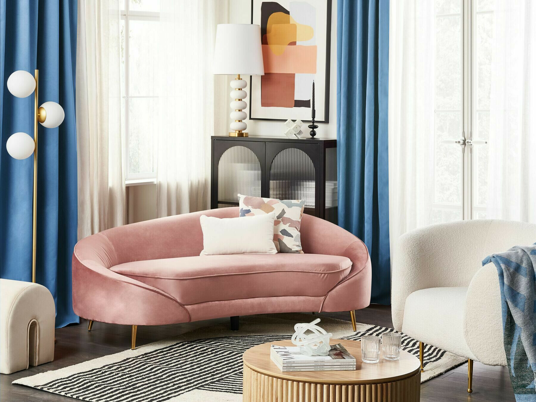 Diivan Berwyn 1255 (Roosikarva)