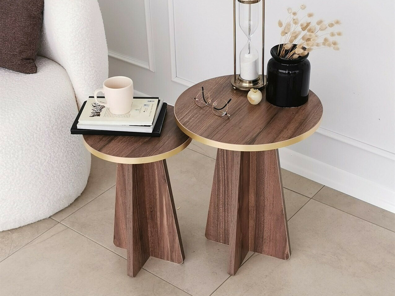 Kõrvallaudade komplekt Kailua 1858 (Pähkel + Kuldne)