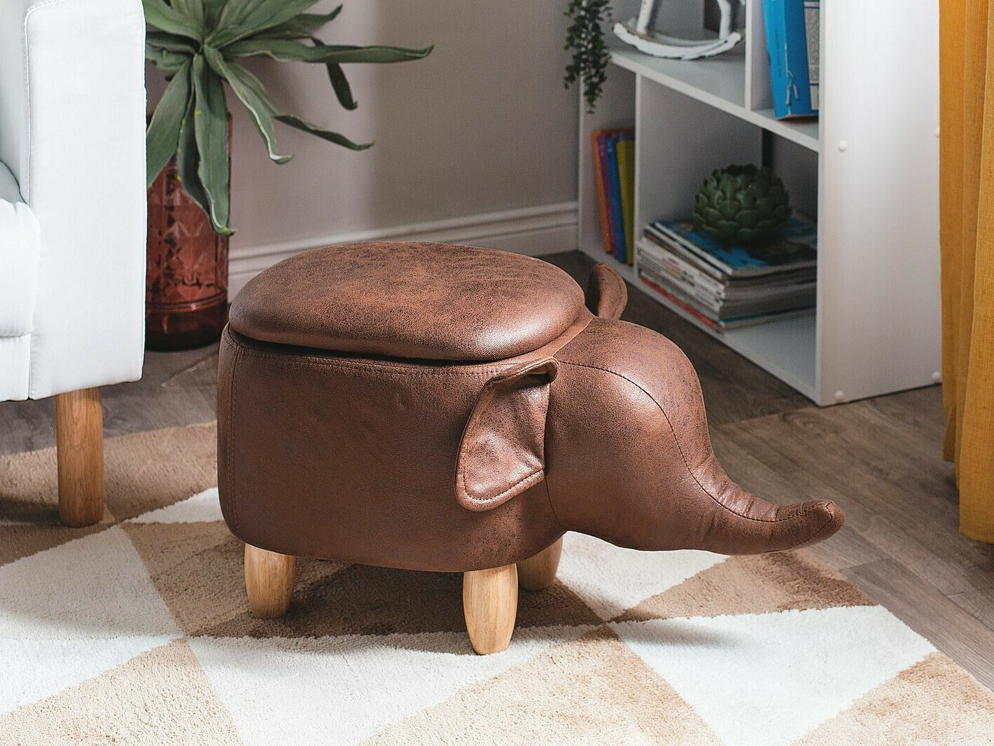 Tumba Berwyn 666 (Pruun)