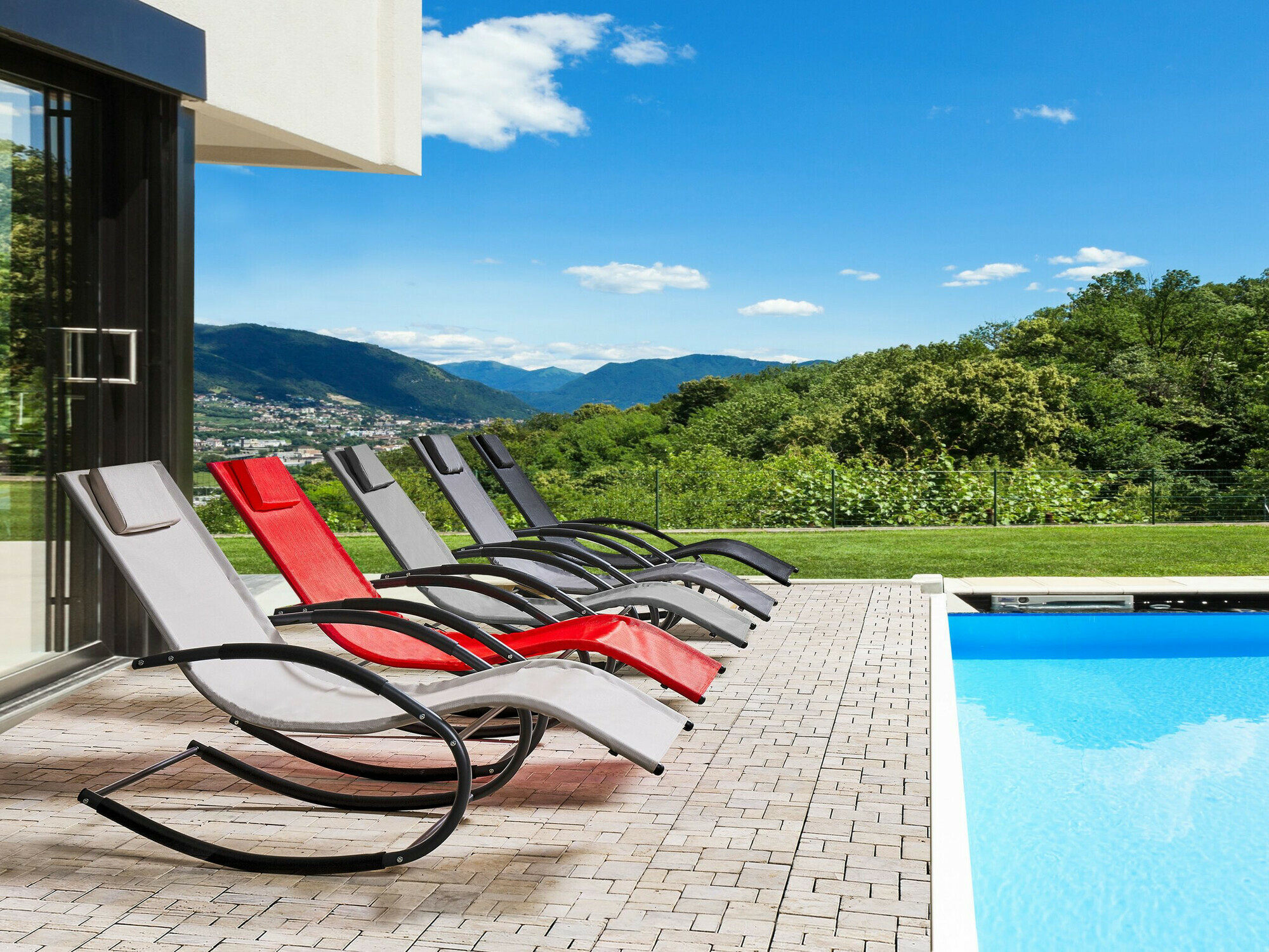 Lamamistool Berwyn 1973 (Must)