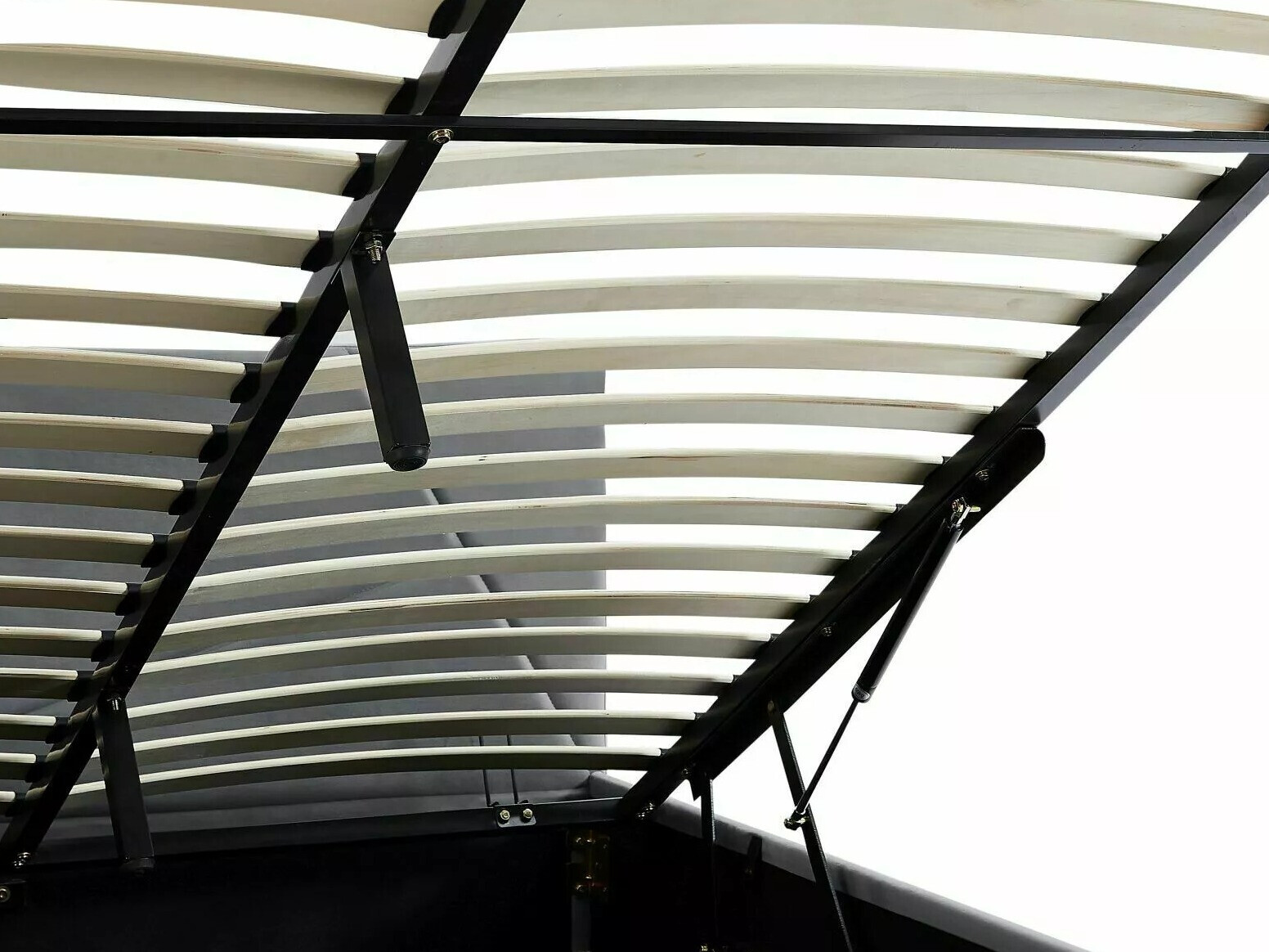 Voodi Detroit 104 (Hall)