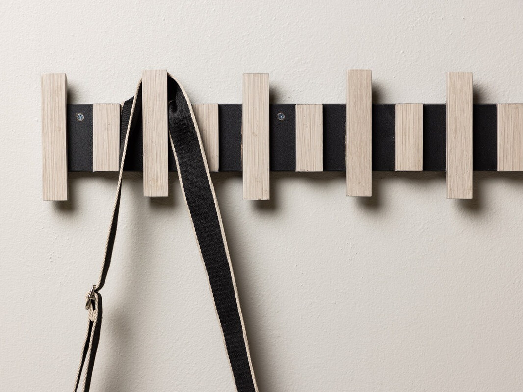 Nagi Dallas 4429 (Must + Helepruun)