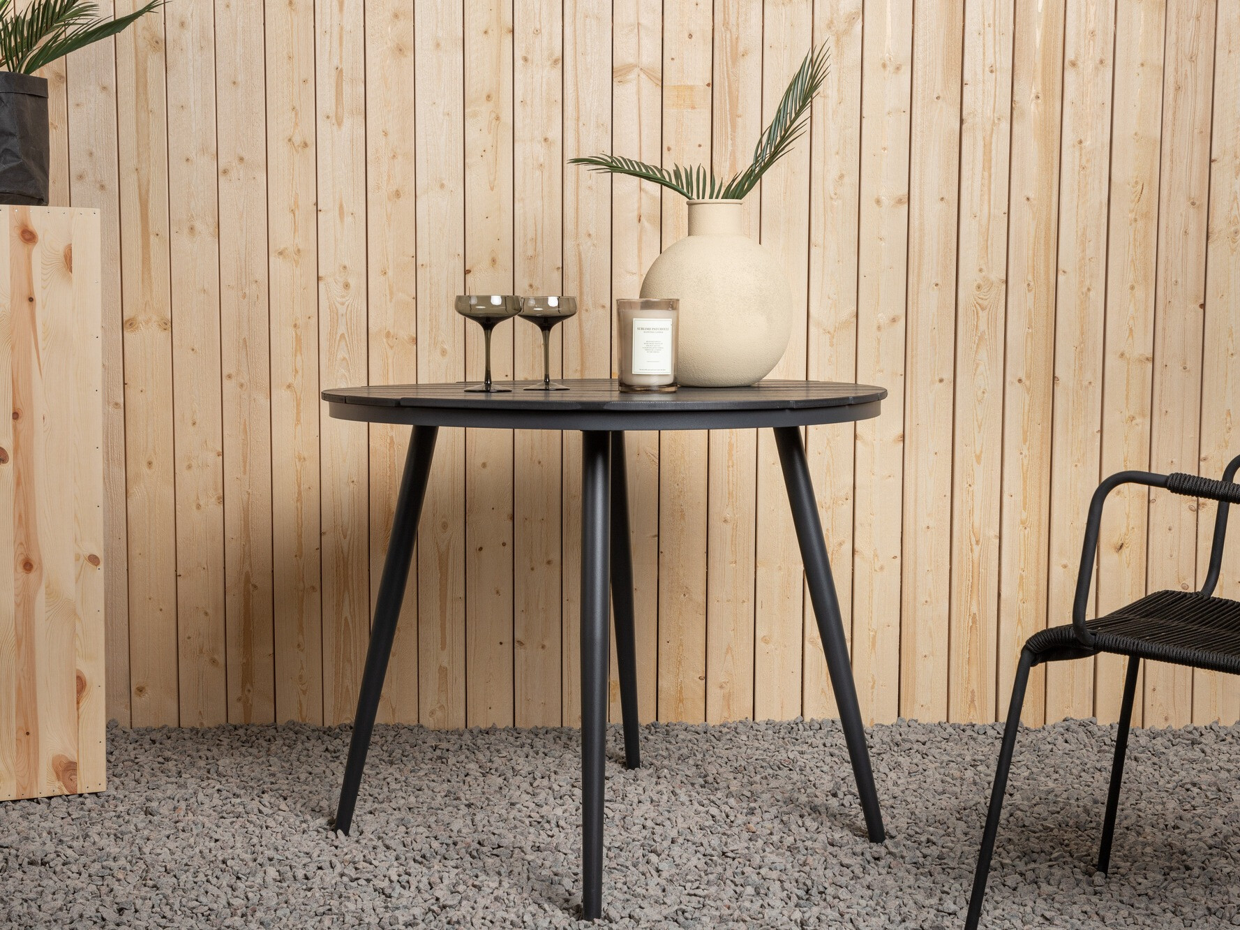 Aialaud Dallas 2463 (Must)