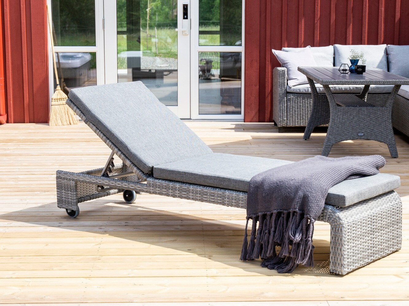 Lamamistool Dallas 1066