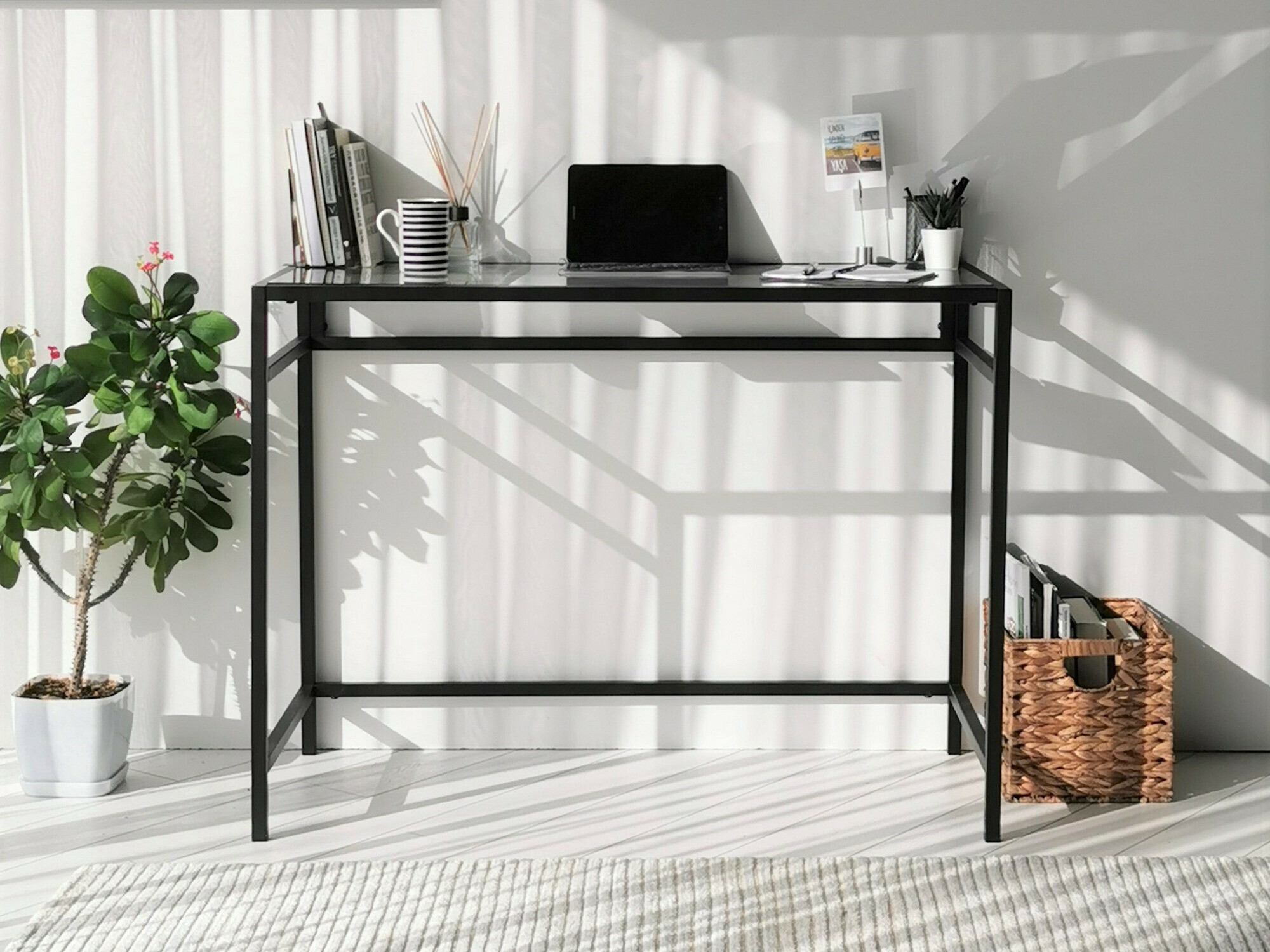 Kirjutuslaud Asheboro 128