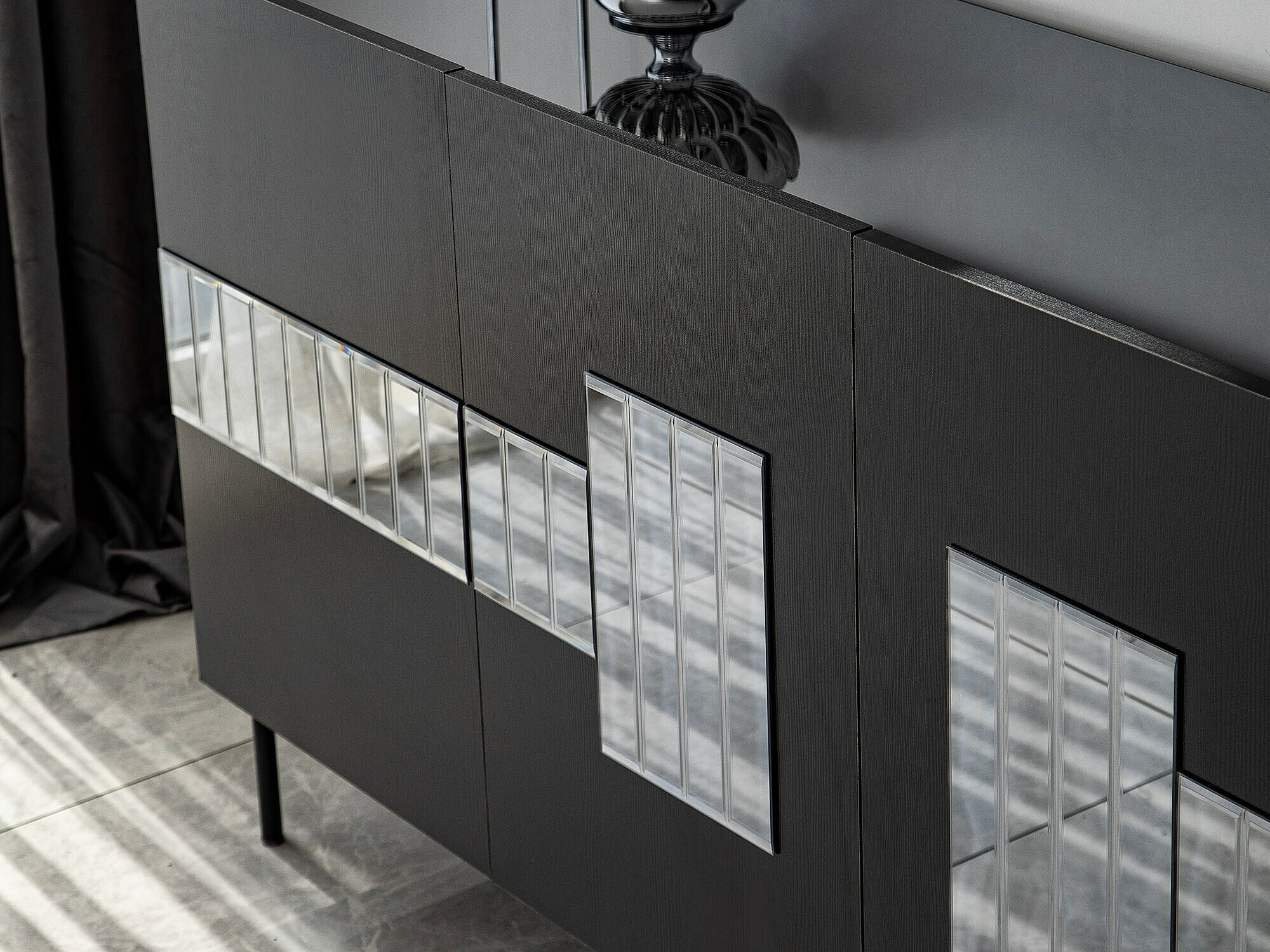 Kapp Kailua 2202 (Must + hõbedane)