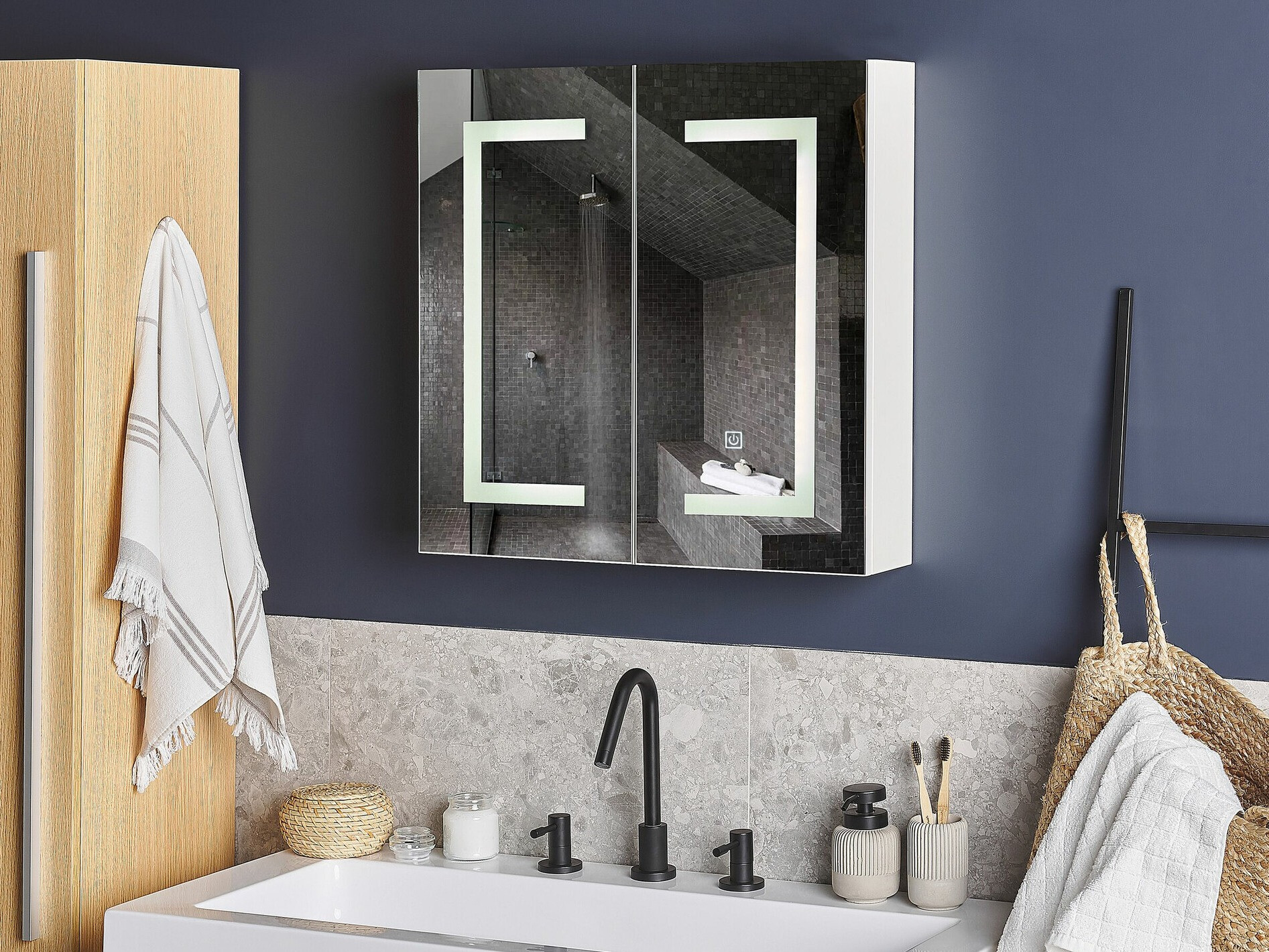 Vannitoa peegelkapid Berwyn 2153 (Valge)