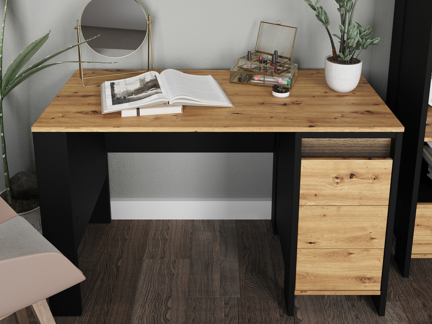 Kirjutuslaud Lomsevu 116