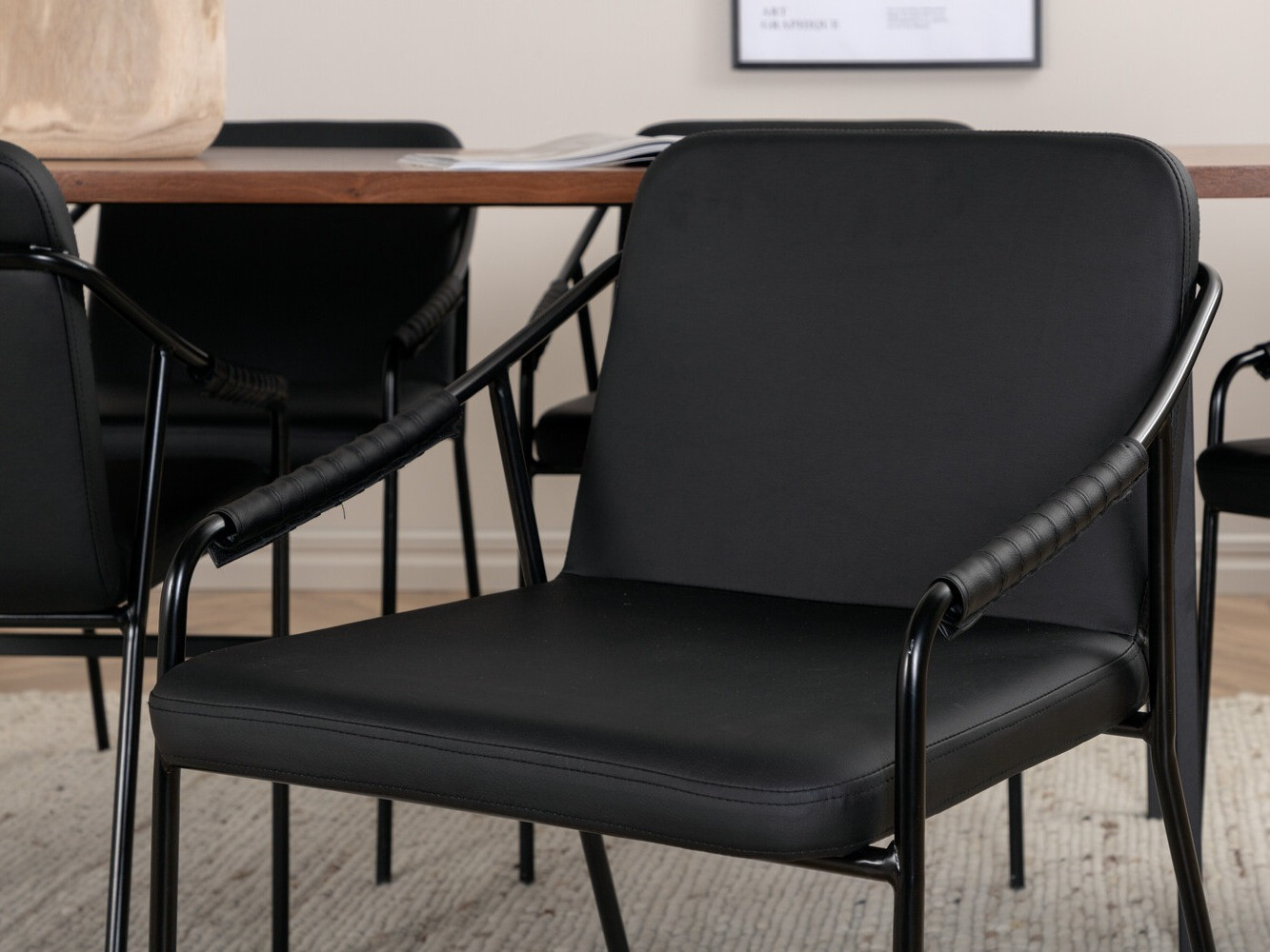 Söögitoakomplekt Dallas 2797 (Pähkel + Must)