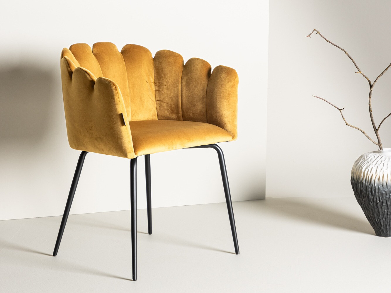 Tool Dallas 134 (Kollane + Must)