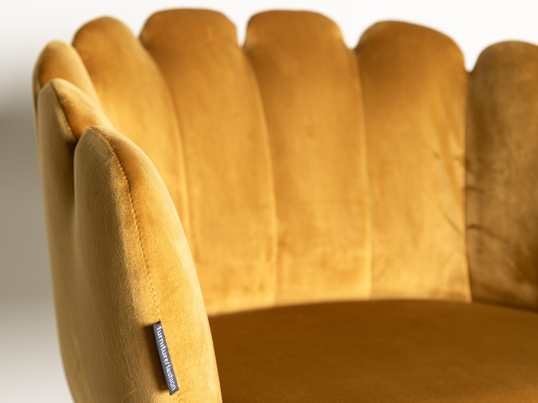 Tool Dallas 134 (Kollane + Must)