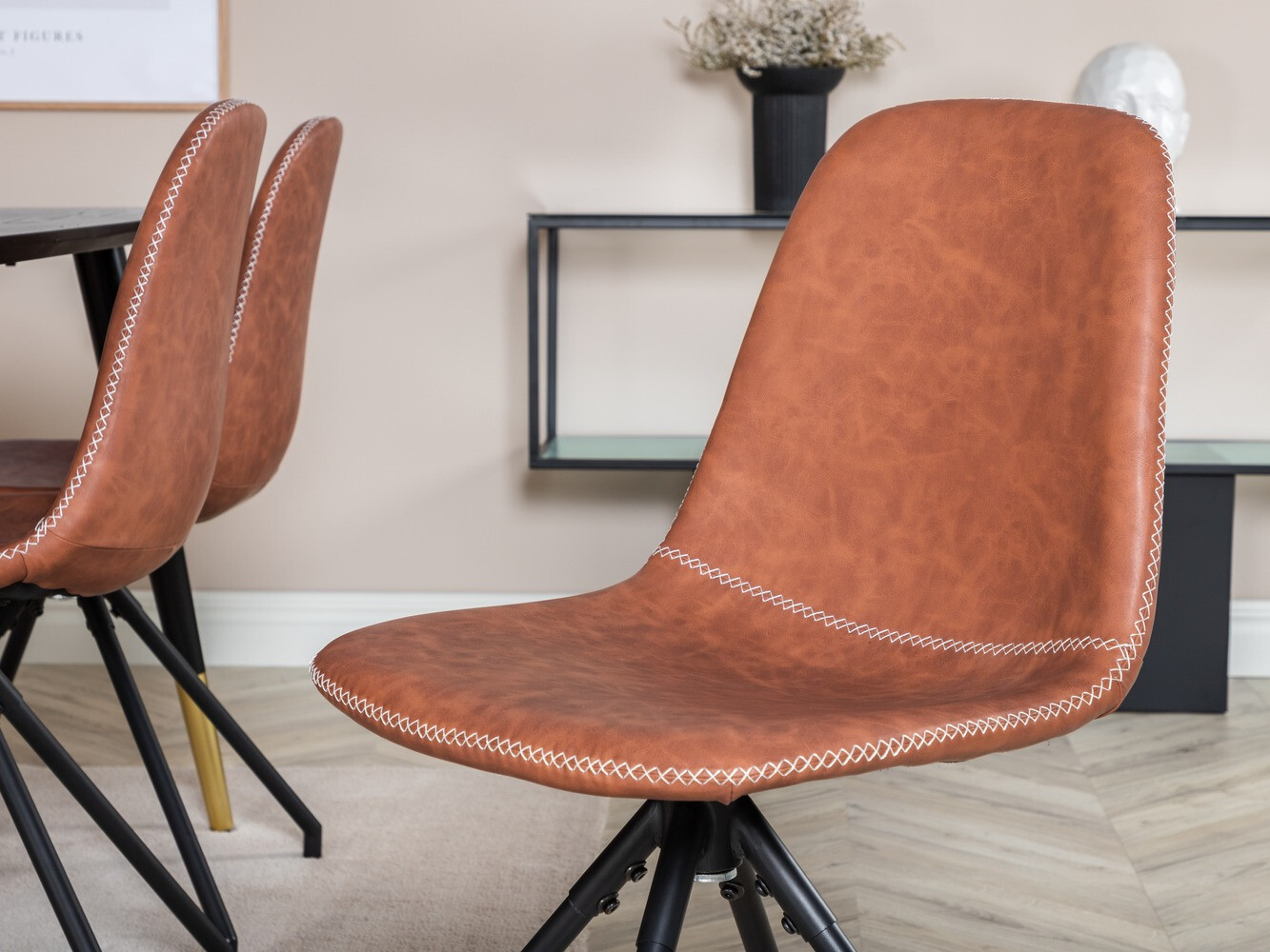 Söögitoakomplekt Dallas 2578 (Must + Messing)