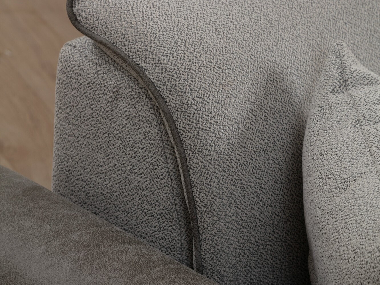 Nurgadiivan Altadena 594 (Parem)